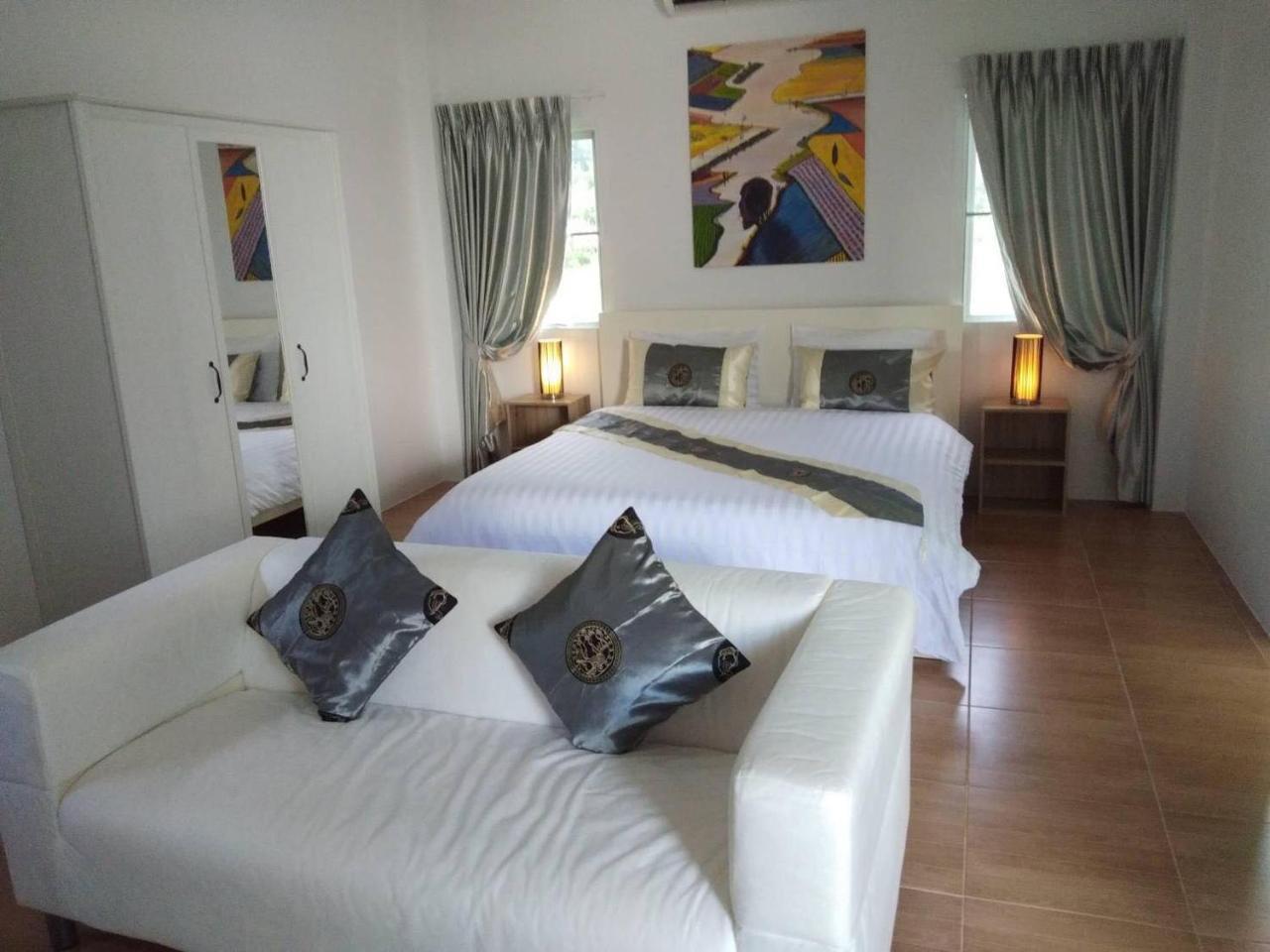 La Maison Ya Nui Resort Phuket Rawai Esterno foto